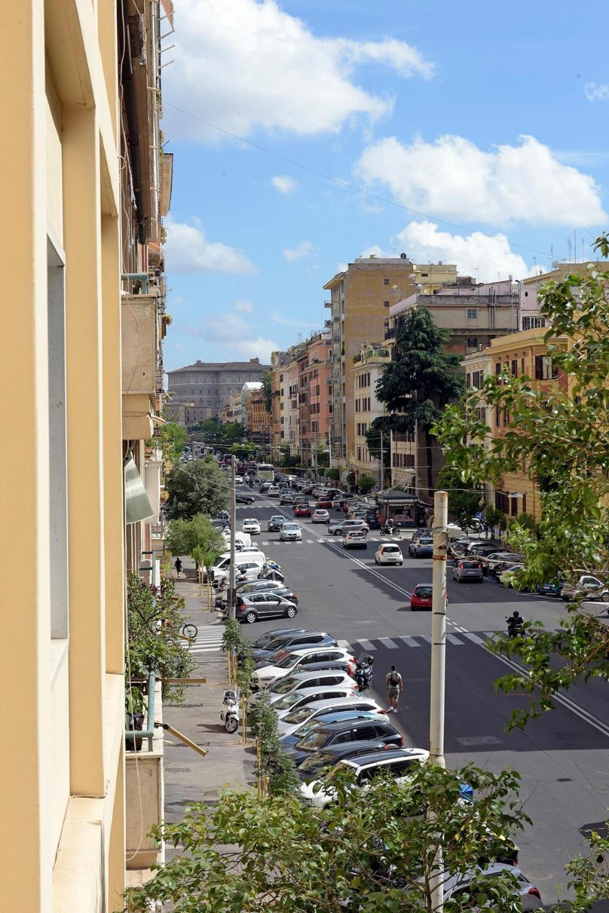 Apartment Vatican Domus Clavdia 2-bdr Rome